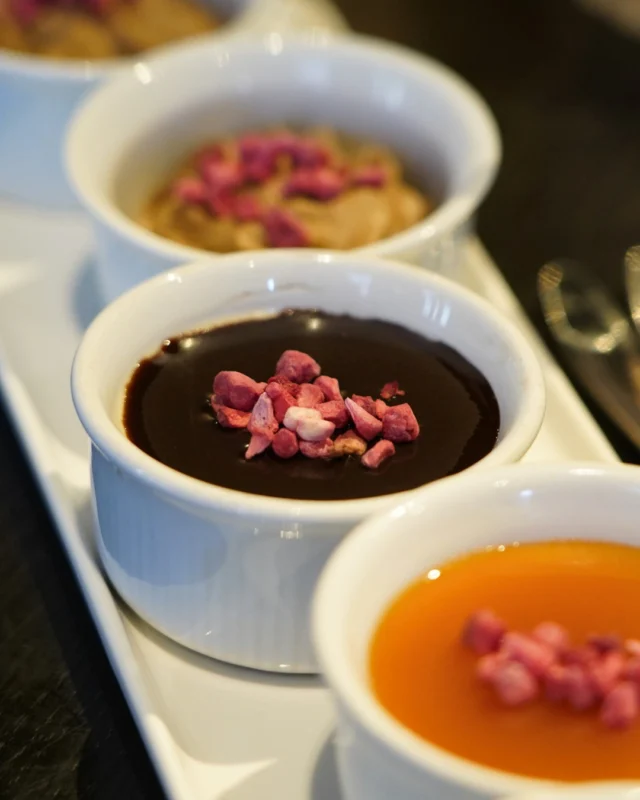 Valentines nærmer sig ❤️
Hvis aftenen skal være nem og virkelig god, står vi klar med all you can eat sushi og alle de små favoritter, der hører sig til 🍣

Start aftenen med god stemning, tag jer god tid, og lad resten komme af sig selv.
Vi har stadig enkelte borde ledige. Book via linket i bio.